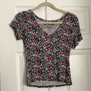 Cute crop top. Size medium